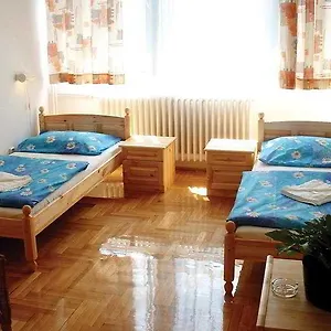 ** Otel Rila Macaristan